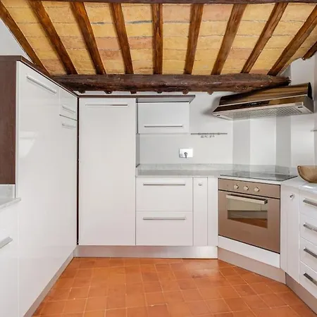 Apartment Giulia Penthouse - 5 Min Piazza Navona Rom
